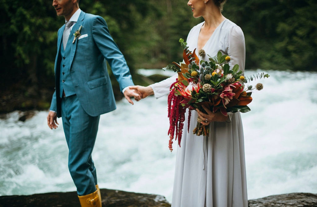 Beautiful Rainy Wedding Photos